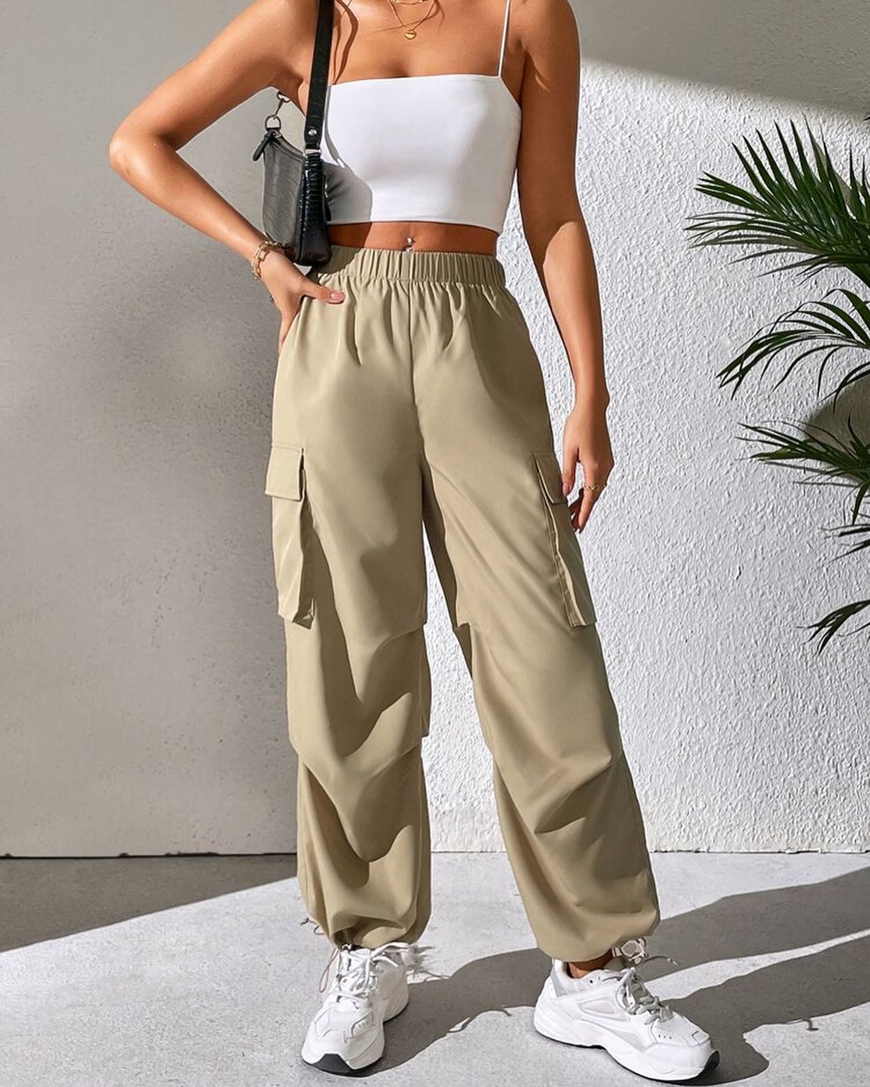 Womens Fashion Cargo Pants With Flap Pocket And Side V Waist
