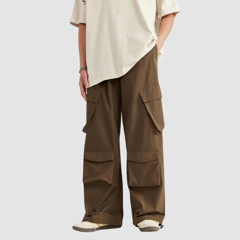 Double cargo pockets cargo
