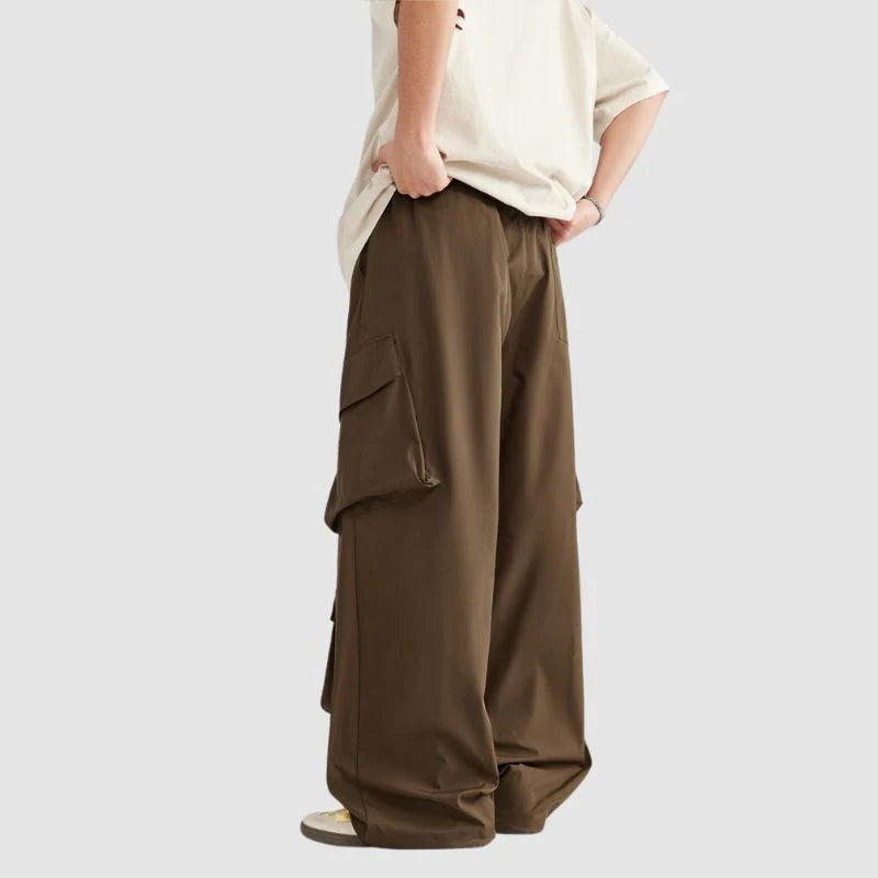 Double cargo pockets cargo