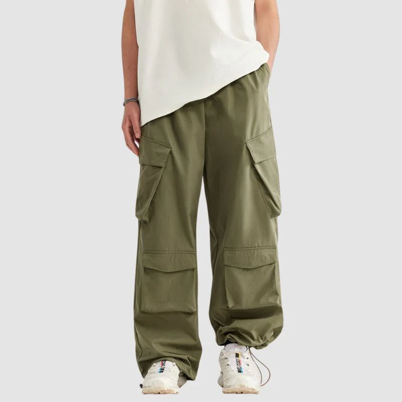 Double cargo pockets cargo